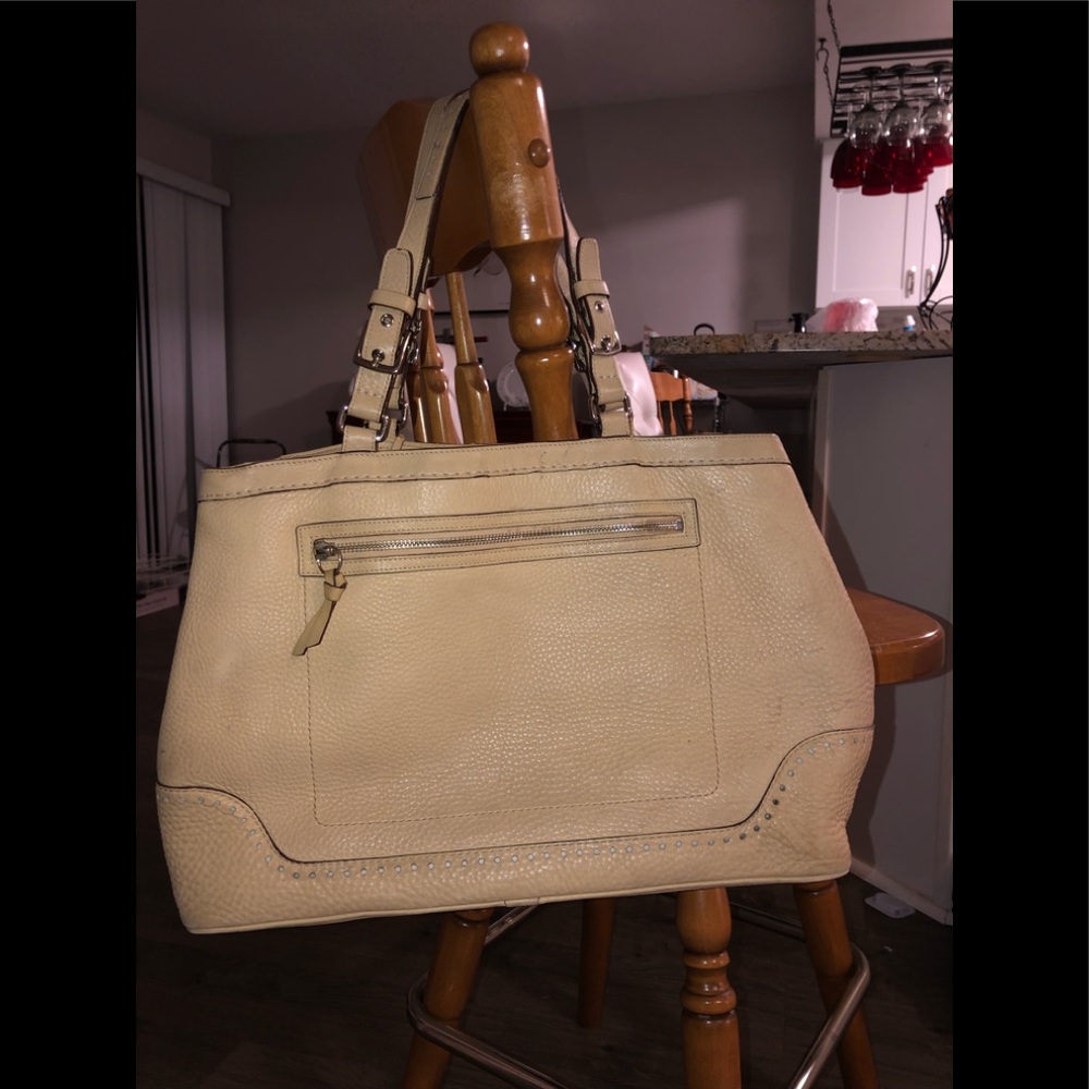 Authentic Coach LG Leather Shoulder Bag/Tote